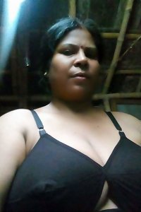 thick breasts Aunty