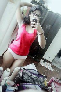 bodacious Malaysian Tamil chick